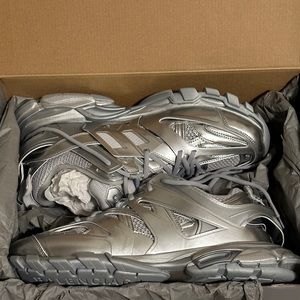 Brand new + never worn Balenciaga Track Sneaker Full Metallic/Not Washed.